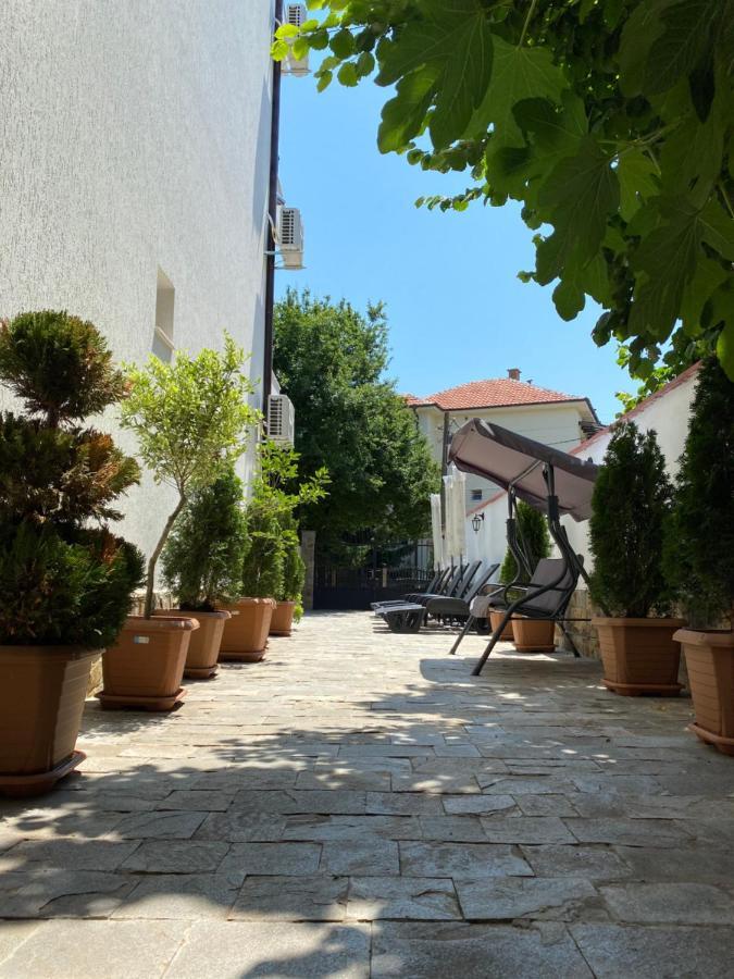Villa Aqua Family Hotel Burgas Exterior foto